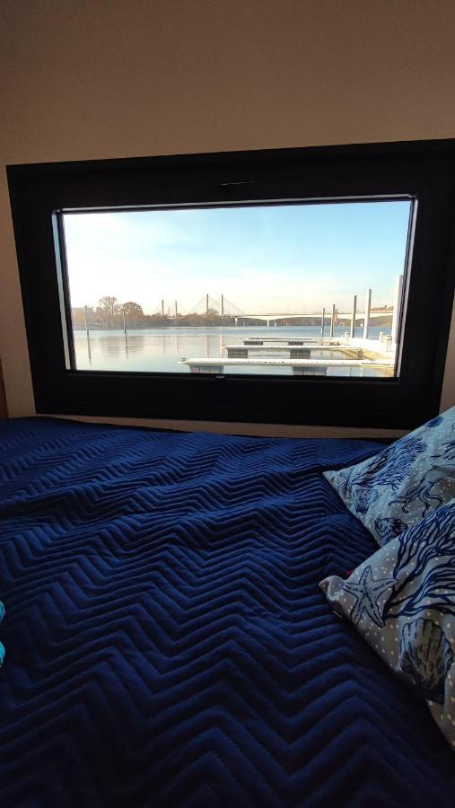 Houseboat Water King Apartament Plywajacy Dom Na Wodzie, 7 Os Wrocław Kültér fotó